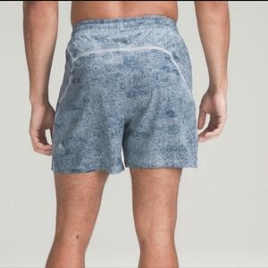 Lululemon Athletica Men's Athletic Shorts - Blue